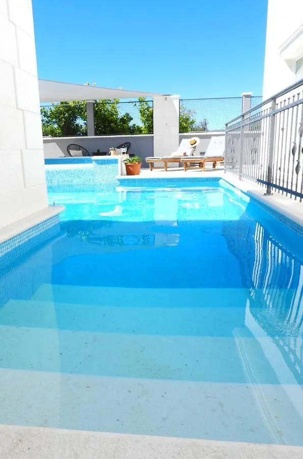 Villa White Rose Kastela 0*,  Croatia