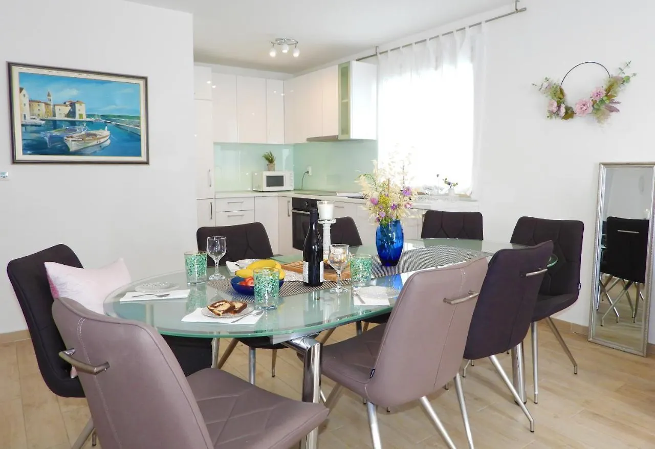 Villa White Rose Kastela